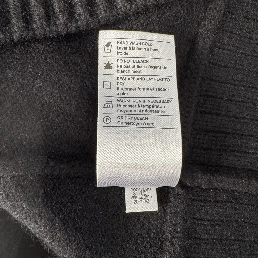 Vince 100% Cashmere V-Neck Sweater - Classic Black - Size XXS (Fits XS) - Picture 12 of 12